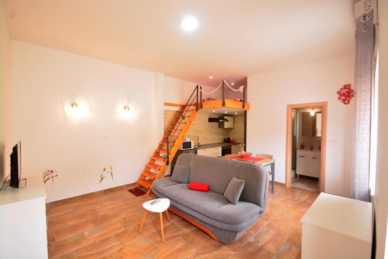 פודסטראנה Kala And Tina Apartments מראה חיצוני תמונה