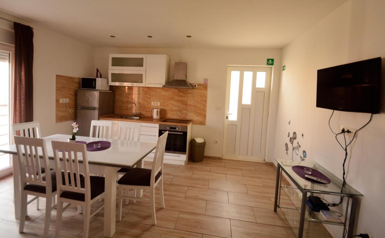 פודסטראנה Kala And Tina Apartments מראה חיצוני תמונה