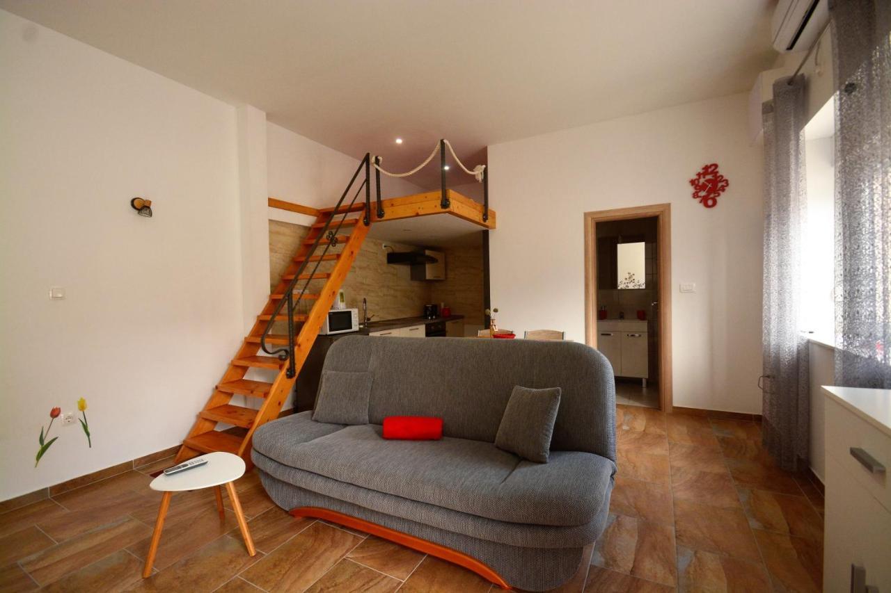 פודסטראנה Kala And Tina Apartments מראה חיצוני תמונה